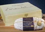 Echter Dresdner Christstollen® das Original  Sie erhalten bei uns im Stollen Online Shop feinsten Butterstollen und Quarkstollen. Darüber hinaus können Sie Mandelstollen kaufen und Mohnstollen kaufen, alle handgefertigt in unserer dresdner Bäckerei. Unser